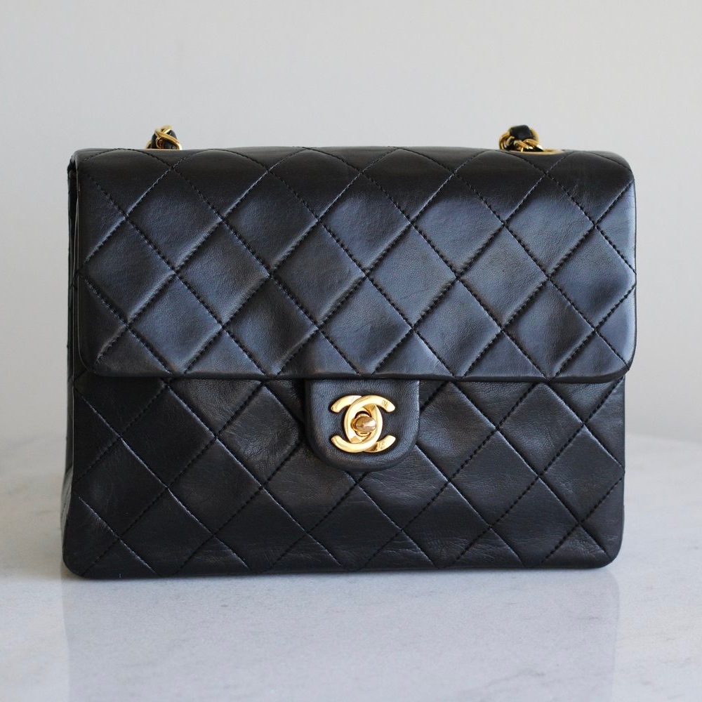 Vintage Chanel / Black Lambskin
20cm Square with 24k Gold
Hardware